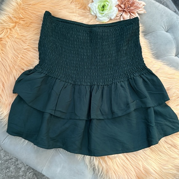 Green Ruffle Stretch Skirt Sz Medium NWOT FIRM!! - Picture 3 of 5